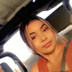 Meet your Posher, Analicia